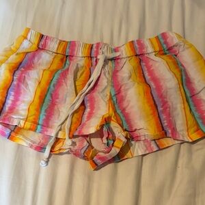 Cute 2000s low wasted beachy shorts